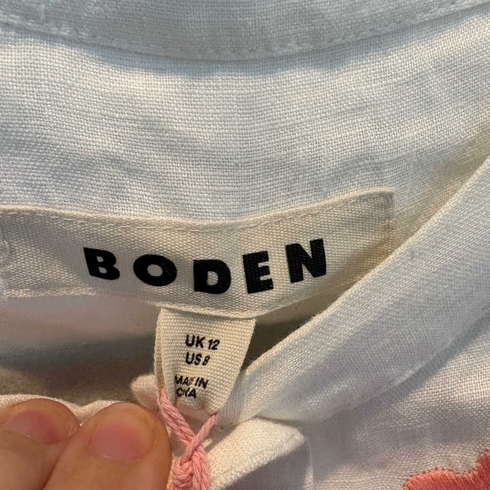 Boden top NWT Alicia linen top
White Embroidered Floral top US 8 current - Picture 8 of 15